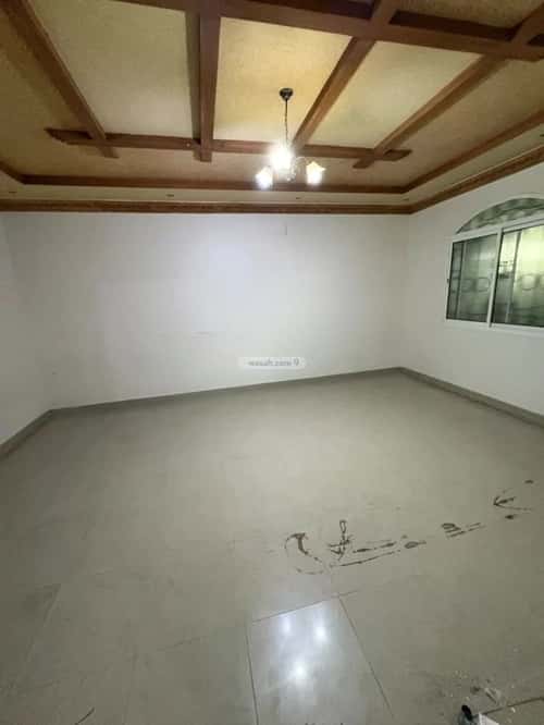 Floor 700 SQM with 4 Bedrooms Ishbiliyah, East Riyadh, Riyadh