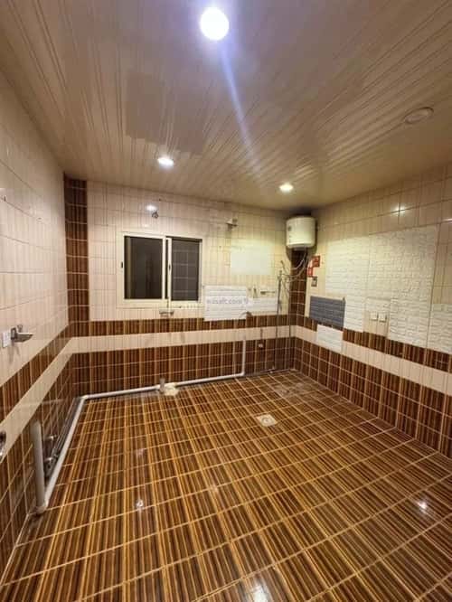 Floor 400 SQM with 5 Bedrooms Al-Yarmuk, East Riyadh, Riyadh