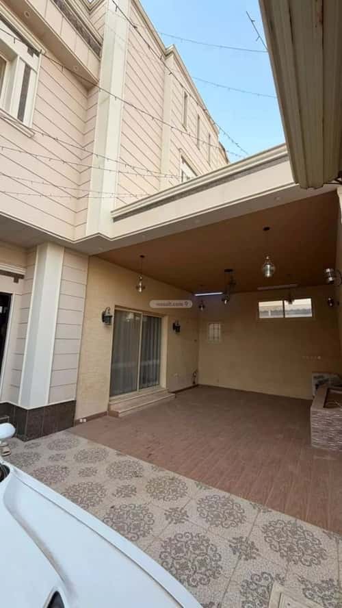 Villa 351 SQM Facing South with 4 Bedrooms Ishbiliyah, East Riyadh, Riyadh