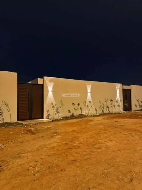 عمارة 2500 متر مربع واجهة جنوبية الرمال، شرق الرياض، الرياض