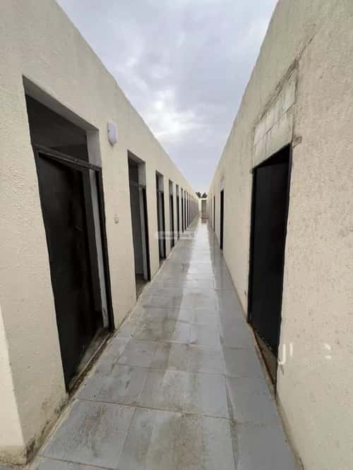 عمارة 3500 متر مربع واجهة شمالية الرمال، شرق الرياض، الرياض