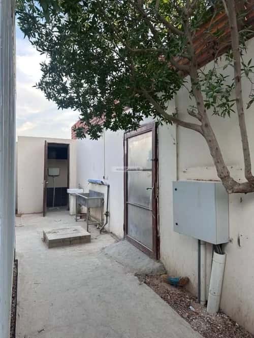 عمارة 2000 متر مربع واجهة شرقية الرمال، شرق الرياض، الرياض