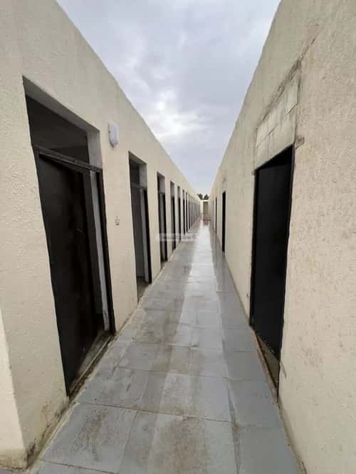 Building 3500 SQM Facing North Ar-Rimal, East Riyadh, Riyadh