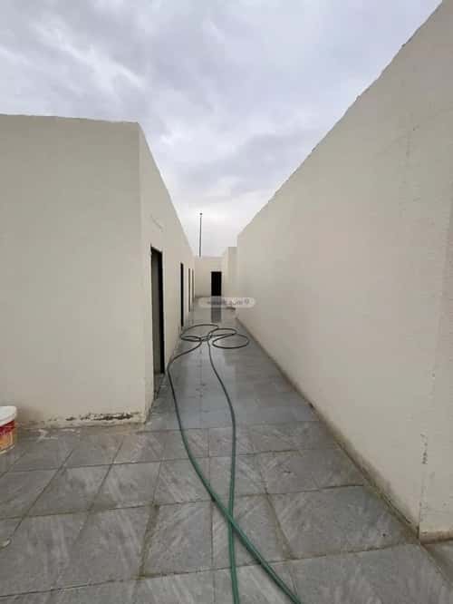 Building 3500 SQM Facing North Ar-Rimal, East Riyadh, Riyadh