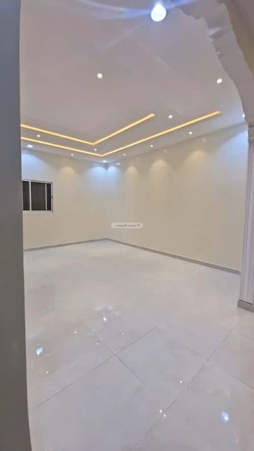 Villa 200 SQM Facing East with 9 Bedrooms Al-Janadriyah, East Riyadh, Riyadh