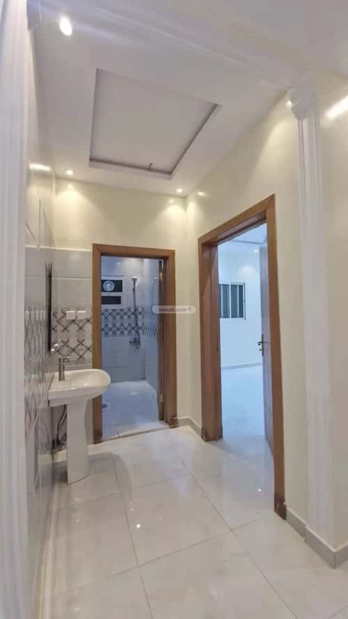 Villa 200 SQM Facing East with 9 Bedrooms Al-Janadriyah, East Riyadh, Riyadh