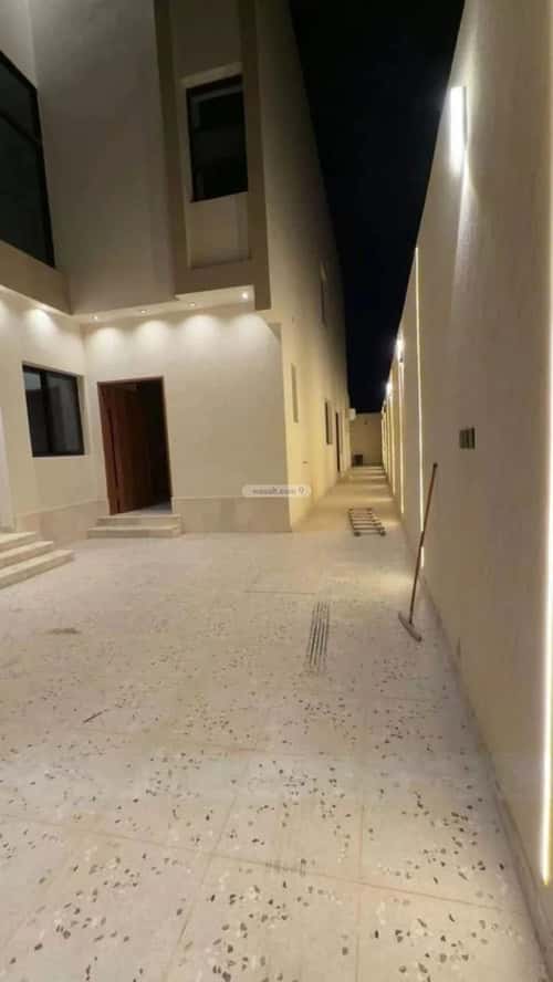 فيلا 500 متر مربع واجهة شمالية ب 4 غرف عريض، جنوب الرياض، الرياض