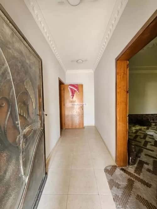 Floor 400 SQM with 7 Bedrooms Al Manar, Aldammam