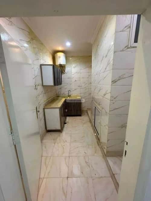 Building 750 SQM Facing West Al-Khaleej, East Riyadh, Riyadh