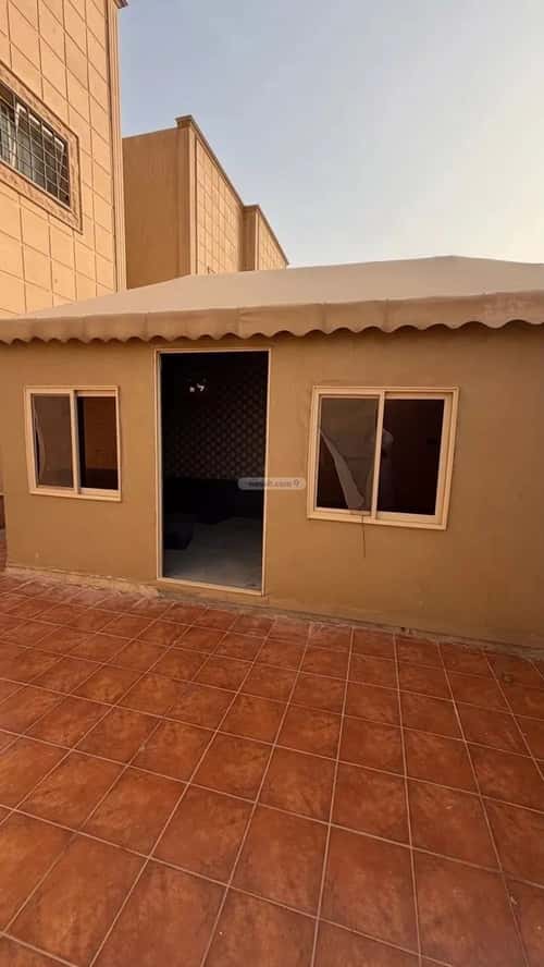 Floor 360 SQM with 5 Bedrooms Qurtubah, East Riyadh, Riyadh