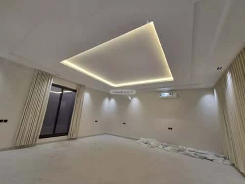 Villa 300 SQM Facing East with 5 Bedrooms Al-Mahdiyah, West Riyadh, Riyadh