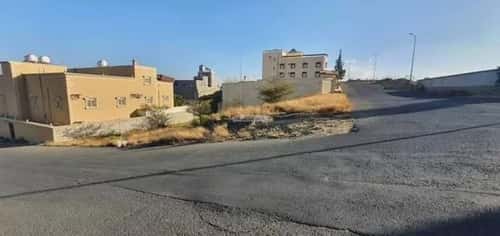 أرض 672 متر مربع ثلاثة شوارع على شارع 20م الغدير، أبها