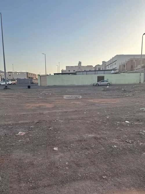 أرض 587.5 متر مربع ثلاثة شوارع على شارع 20م أبوكبير، المدينة المنورة