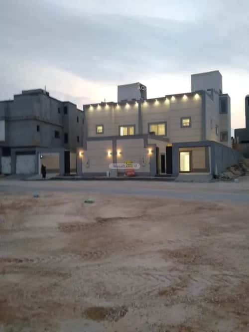 Villa 200 SQM Facing East with 7 Bedrooms Al-Mahdiyah, West Riyadh, Riyadh
