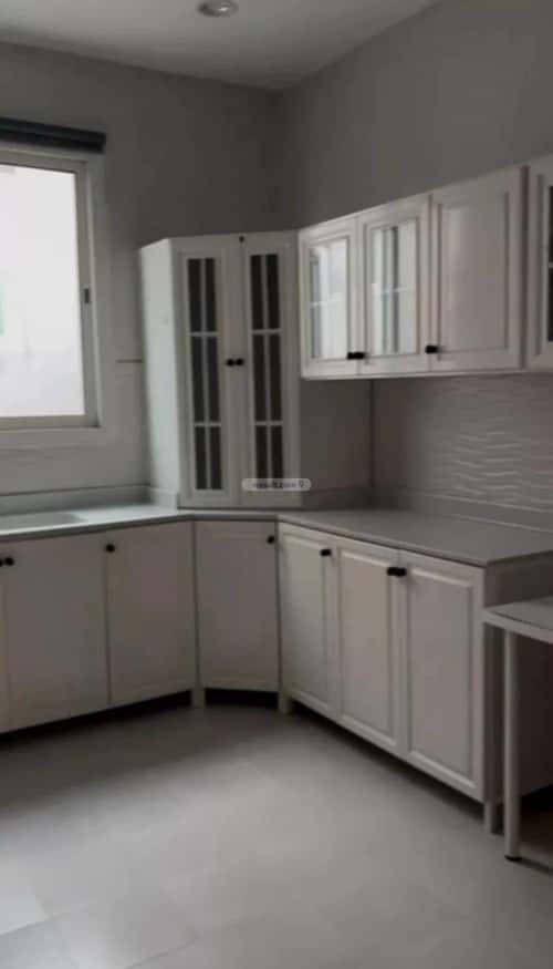 Apartment 900 SQM with 3 Bedrooms Al-Mahdiyah, West Riyadh, Riyadh