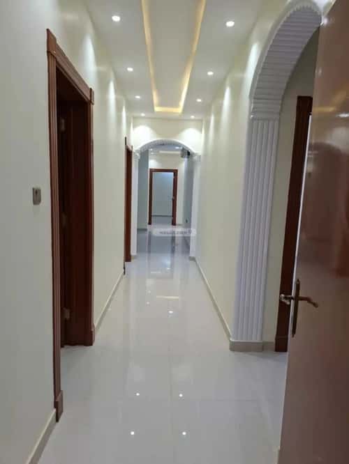 Floor 750 SQM with 5 Bedrooms As-Sahafa, North Riyadh, Riyadh
