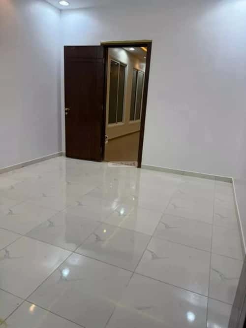 Villa 200 SQM Facing South with 5 Bedrooms Al-Mahdiyah, West Riyadh, Riyadh