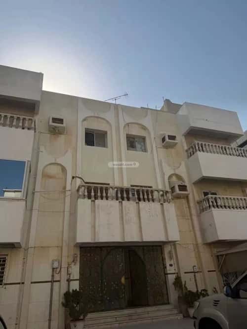 Building 400 SQM Facing West Al Azizeyyah, North Jeddah, Jeddah