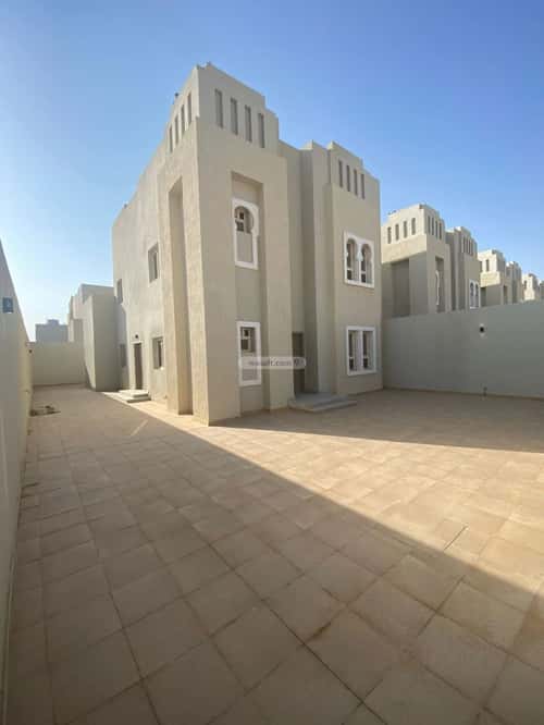 Villa 300 SQM Facing North with 5 Bedrooms Al-Janadriyah, East Riyadh, Riyadh