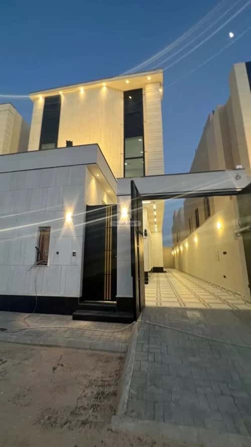 فيلا 240 متر مربع شمالية على شارع 18م المعيزيلة، شرق الرياض، الرياض