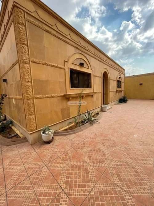 فيلا 1515.67 متر مربع شمالية شرقية على شارع 20م النهضة، بريدة