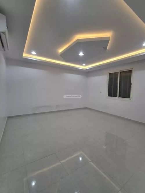 Floor 450 SQM with 5 Bedrooms Al-Mahdiyah, West Riyadh, Riyadh