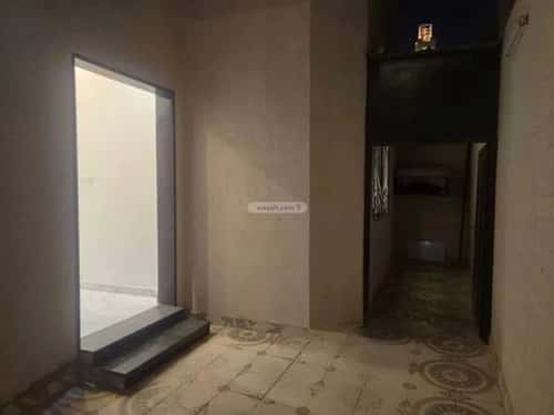 Floor 451.12 SQM with 6 Bedrooms Al-Mahdiyah, West Riyadh, Riyadh