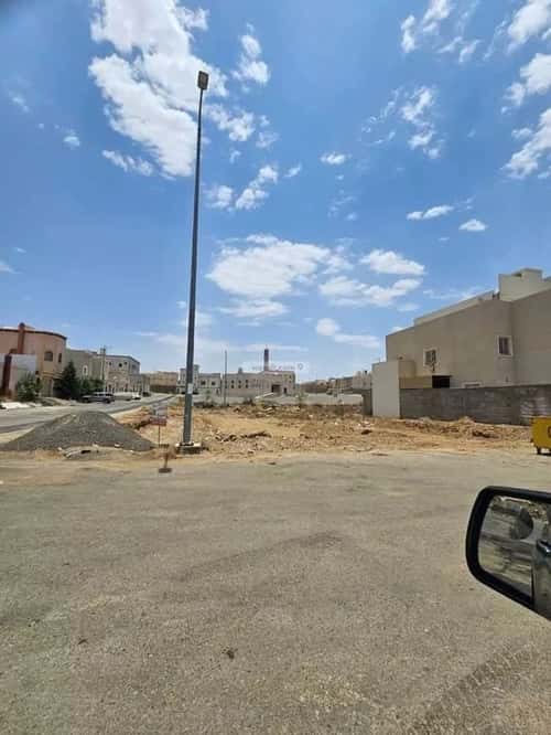 أرض 612.5 متر مربع جنوبية غربية على شارع 15م النور، خميس مشيط