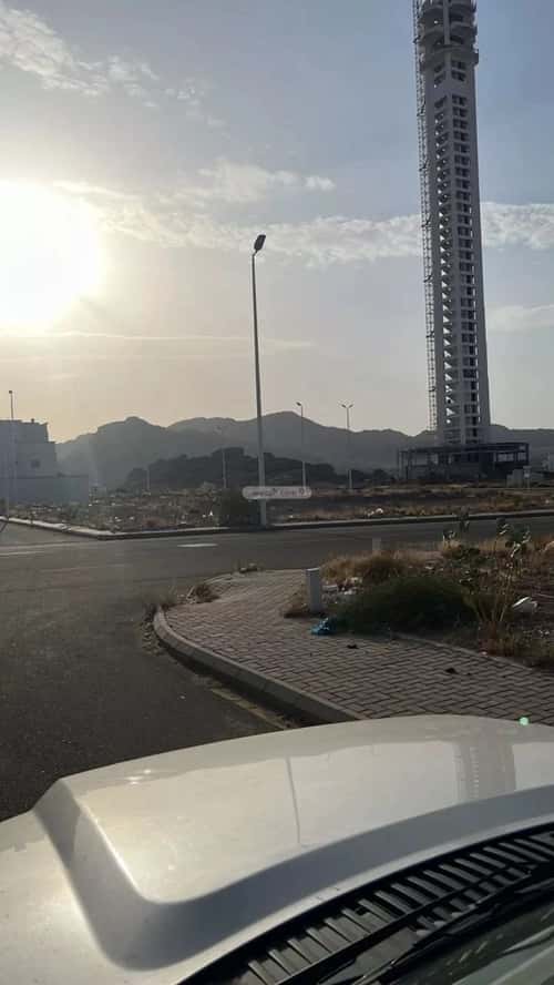 أرض 540 متر مربع جنوبية شرقية على شارع 20م الورود، الطائف