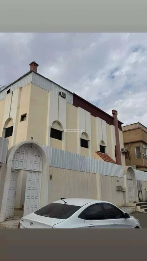 Building 400 SQM Facing South Um Serar, Khamis Mushait
