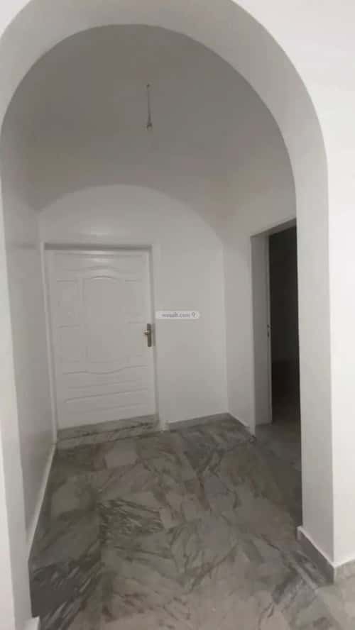 Apartment 632.5 SQM with 5 Bedrooms Abu Bureiqah, Madinah