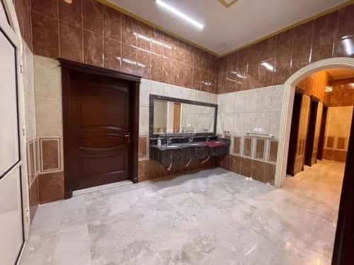 فيلا 2250 متر مربع شرقية على شارع 20م المرجان، شمال جدة، جدة