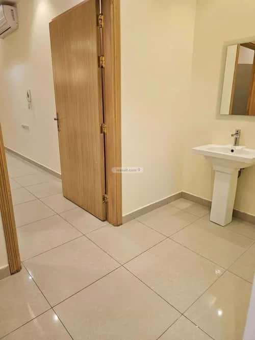 Floor 250 SQM with 5 Bedrooms Al-Aqeek, North Riyadh, Riyadh