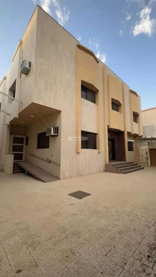 فيلا 500 متر مربع جنوبية على شارع 16م السداد، الطائف