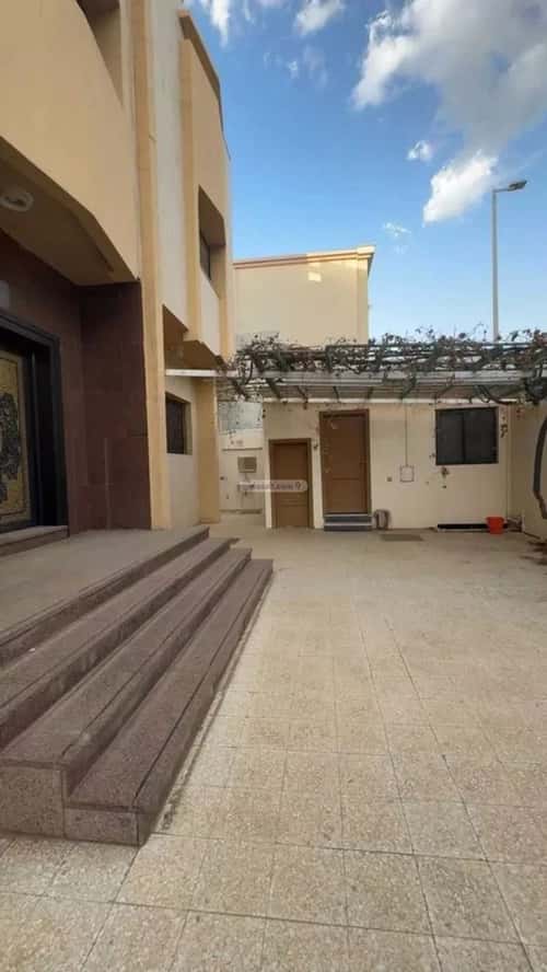 فيلا 500 متر مربع جنوبية على شارع 16م السداد، الطائف