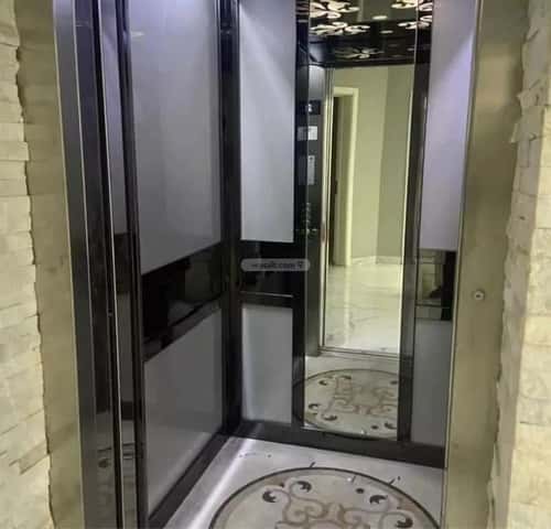 فيلا 900 متر مربع جنوبية غربية على شارع 18م الشاطئ الغربي، الدمام