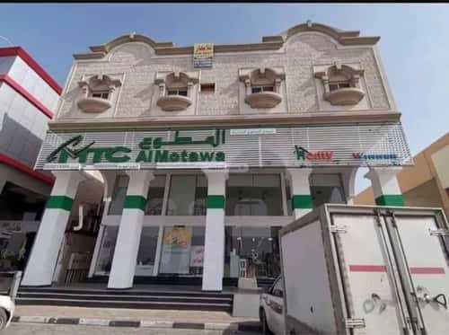 عمارة 700 متر مربع واجهة غربية أحد، الدمام
