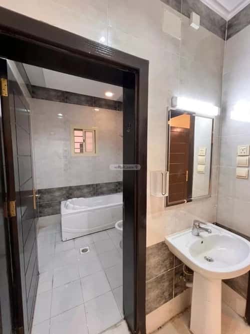 Apartment 876.73 SQM with 3 Bedrooms Al-Qadisiyah Al-Gharbiyah, Alttayif