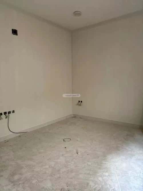 Building 359.39 SQM Facing North Irqah, West Riyadh, Riyadh