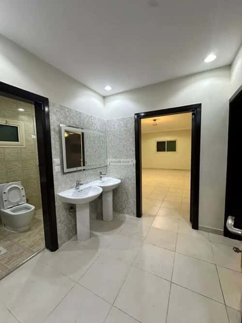 Floor 325 SQM with 5 Bedrooms Al-Wadi, North Riyadh, Riyadh