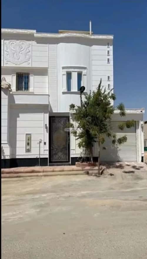 Villa 200 SQM Facing West with 8 Bedrooms Al-Mahdiyah, West Riyadh, Riyadh
