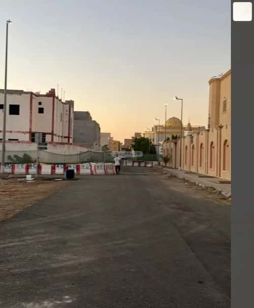 أرض 1600 متر مربع ثلاثة شوارع على شارع 15م الشراع، شمال جدة، جدة