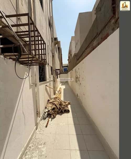 Floor 525 SQM with 5 Bedrooms Al Wahah, East Jeddah, Jeddah