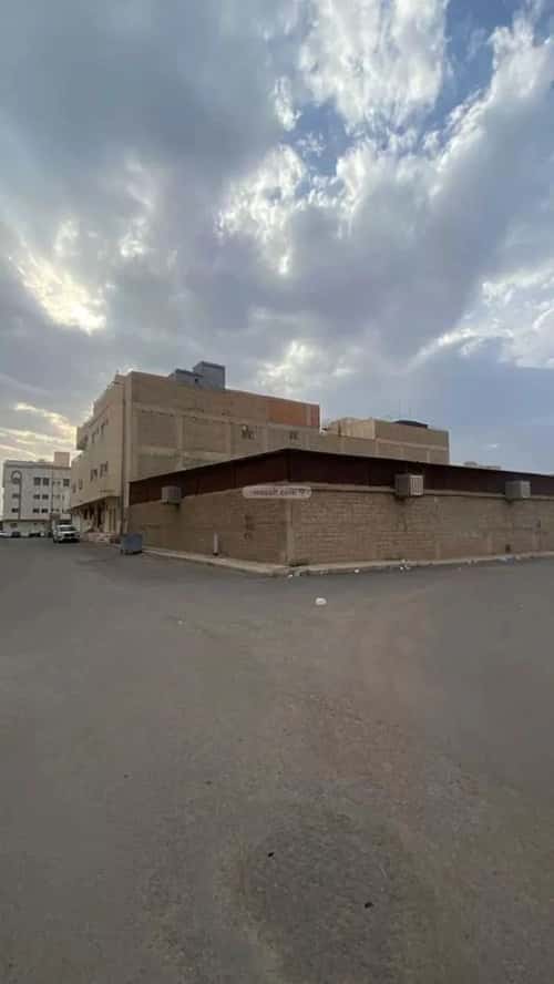 Land 900 SQM Facing 3 Streets on 20m Width Street Hayy Bani Abdul Ashhal, Madinah