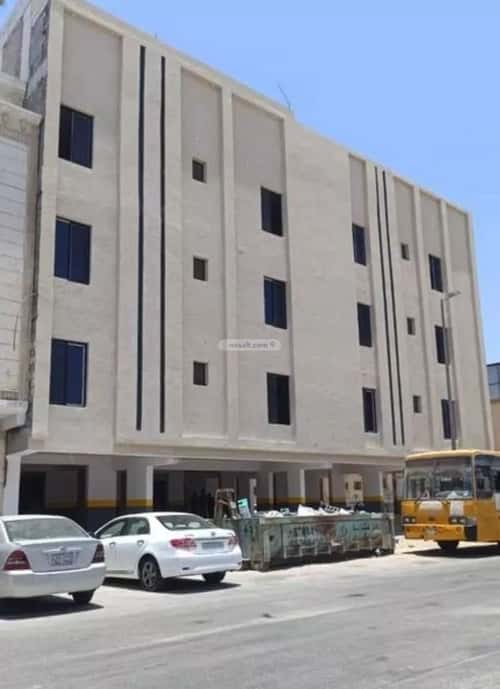 عمارة 325.58 متر مربع واجهة شرقية الثقبة، الخبر