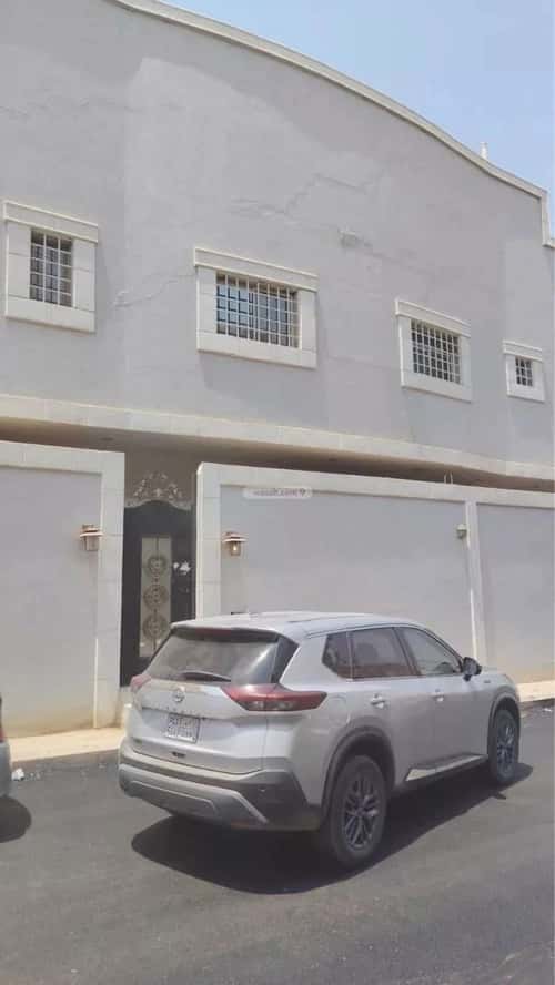 فيلا 377 متر مربع جنوبية شرقية على شارع 12م ظهرة البديعة، غرب الرياض، الرياض