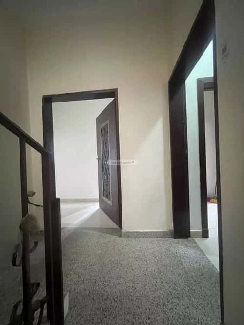 Floor 625 SQM with 4 Bedrooms Al-Muanisiyah, East Riyadh, Riyadh