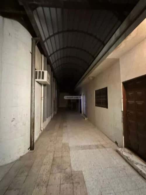 فيلا 750 متر مربع جنوبية غربية على شارع 15م الشفاء، جنوب الرياض، الرياض