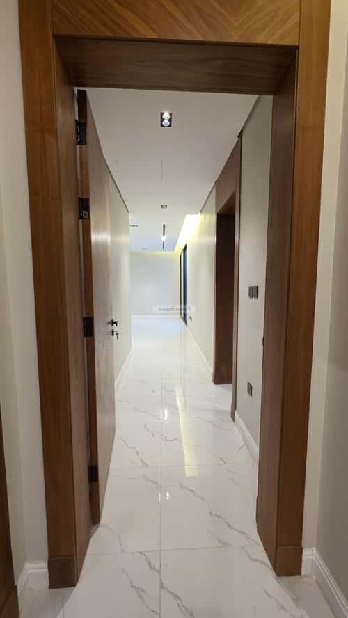 Villa 300 SQM Facing North on 15m Width Street Al-Malaz, Central Riyadh, Riyadh
