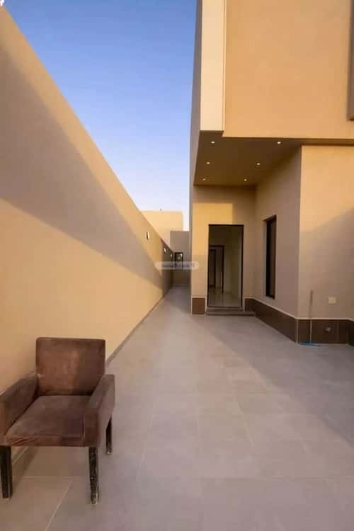 Floor 298.19 SQM with 8 Bedrooms Al Bayan, East Riyadh, Riyadh